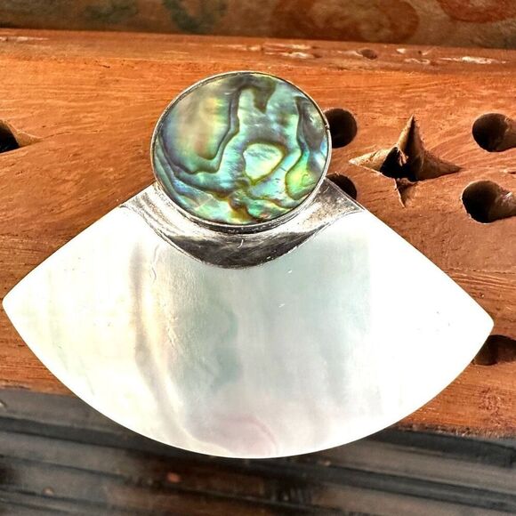 Vintage MODERNIST 925 Sterling Silver Half Moon Abalone mother of pearl  Stud Ea - Picture 5 of 11